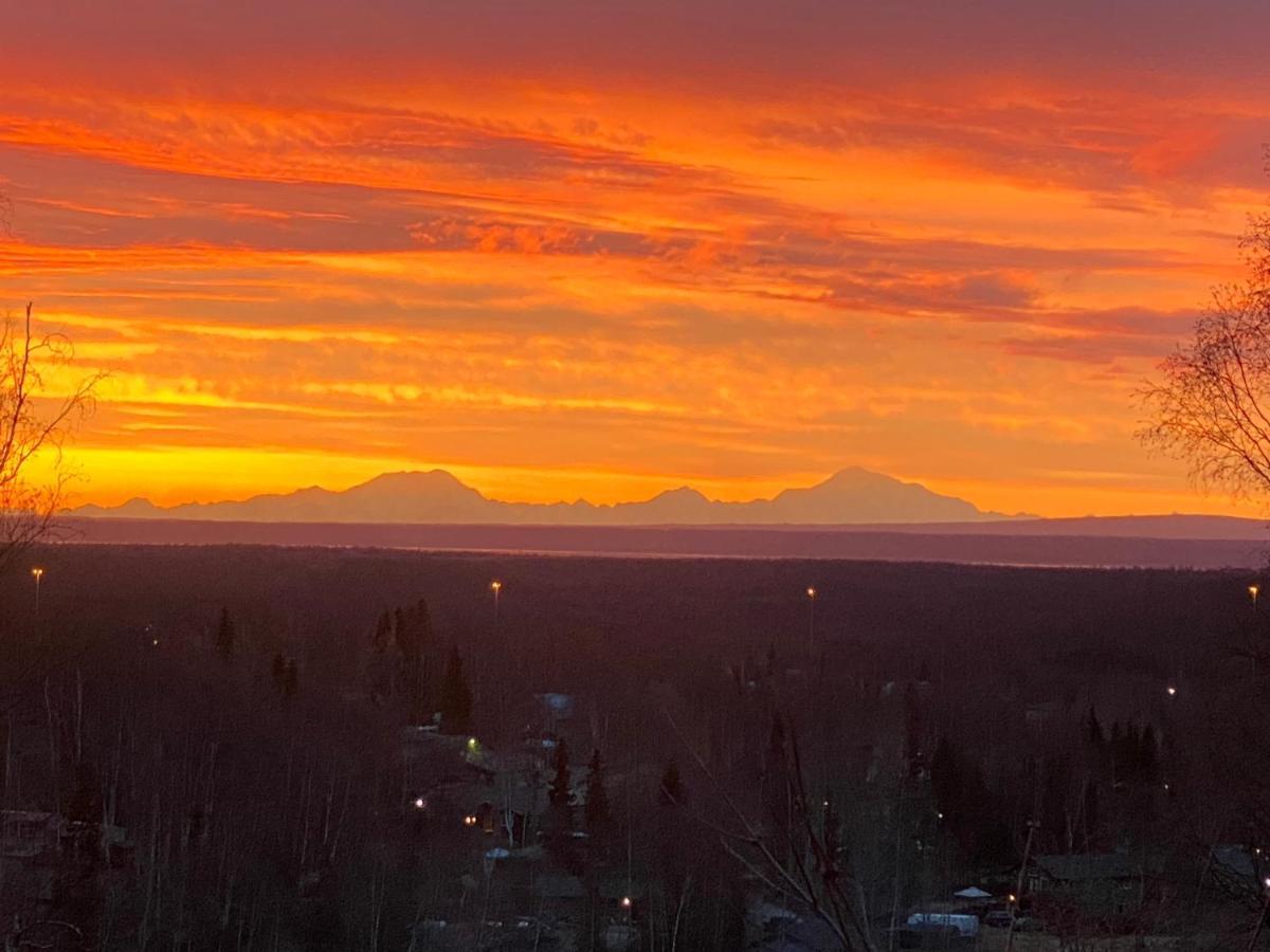 Alaskan Adventure Awaits! Eagle River Экстерьер фото